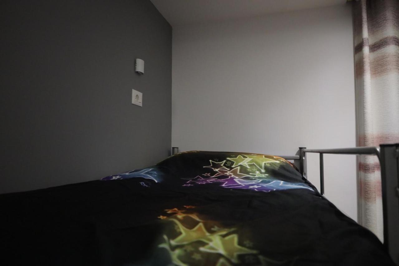 Sonche Hostel Τίρανα Εξωτερικό φωτογραφία