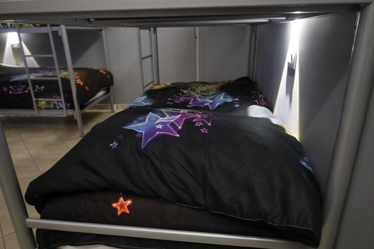 Sonche Hostel Τίρανα Εξωτερικό φωτογραφία