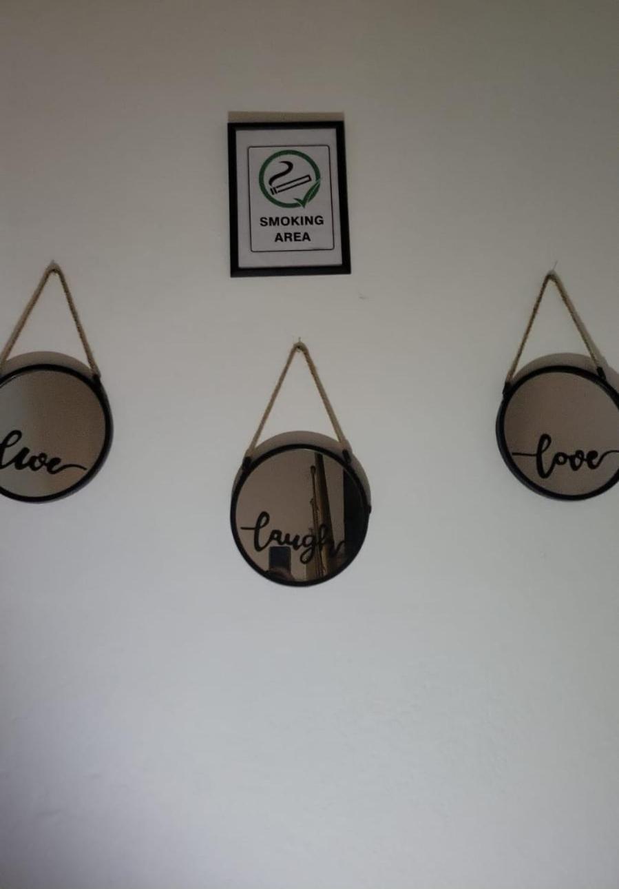 Sonche Hostel Τίρανα Εξωτερικό φωτογραφία
