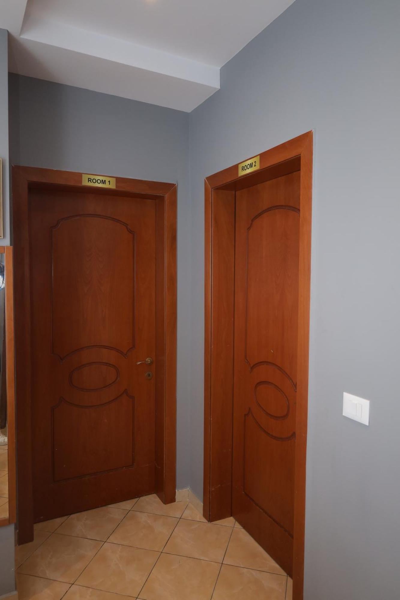Sonche Hostel Τίρανα Εξωτερικό φωτογραφία